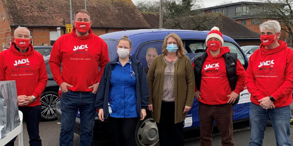 Image related to Sports legends bring Mince-Pie-A-Thon to Abingdon